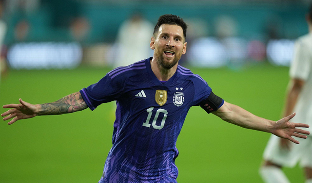 u8官网app费城76人训练开放日；转会期迎来里程碑引欢呼；德甲在即；资深球员宣示担当的简单介绍